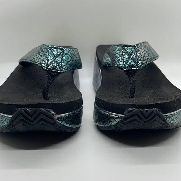 Volatile Python Wedge Sandals - Picture 4 of 6